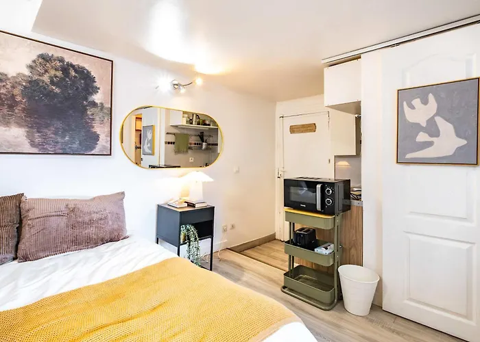 Apartment In Heart Of